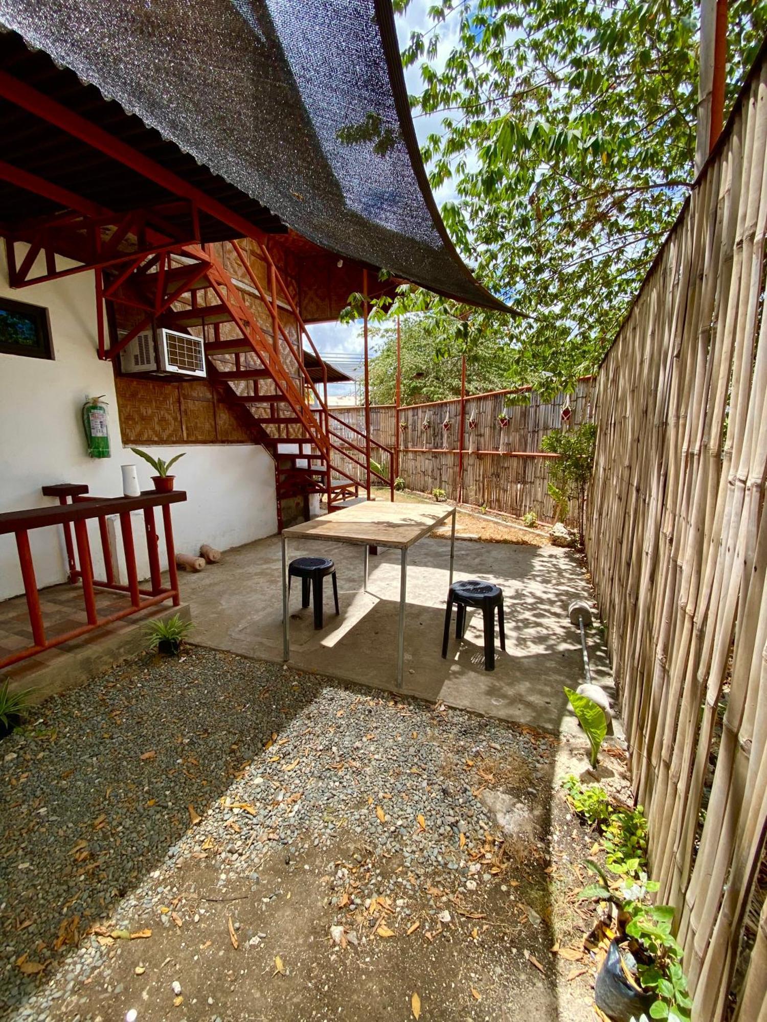 Moalboal Panagsama Beach Topbudz Hostel Eksteriør bilde