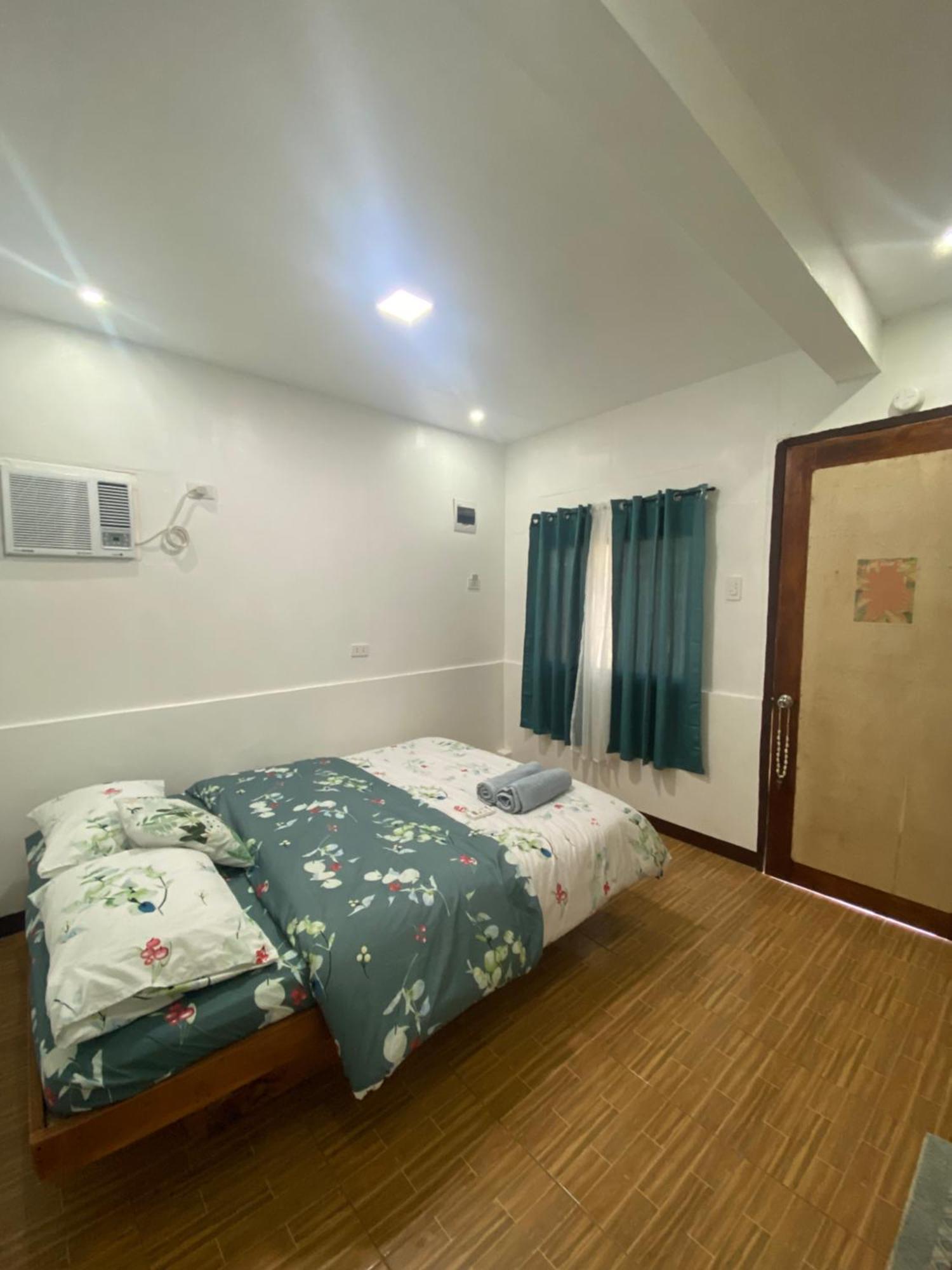 Moalboal Panagsama Beach Topbudz Hostel Eksteriør bilde